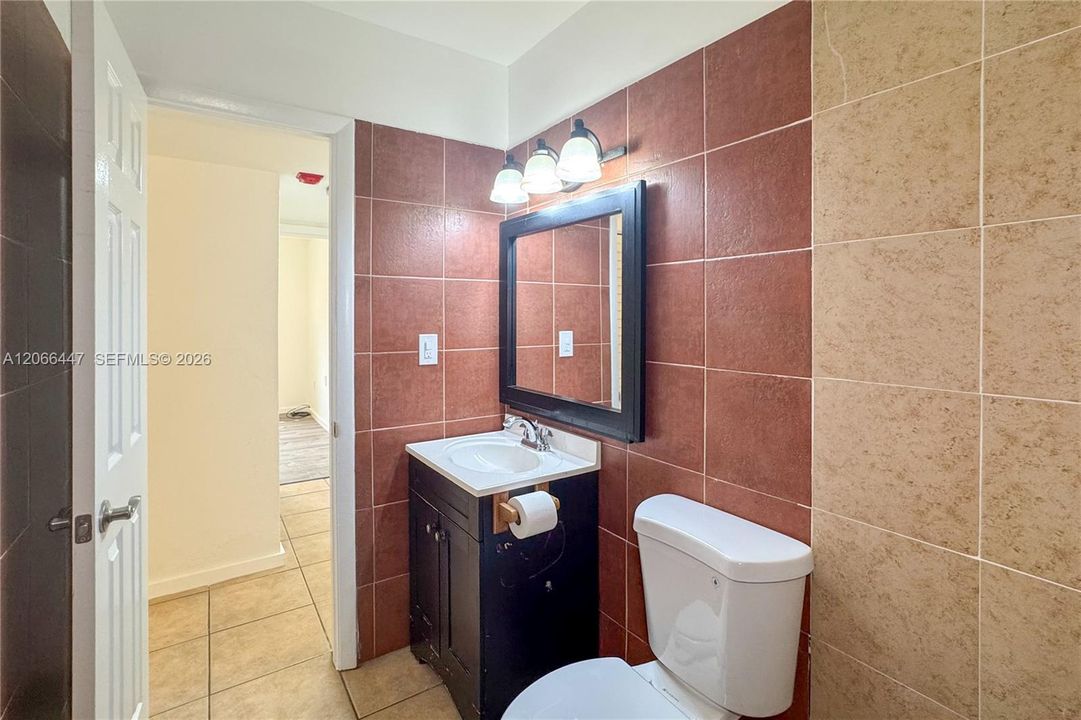 For Rent: $2,350 (2 beds, 2 baths, 1022 Square Feet)