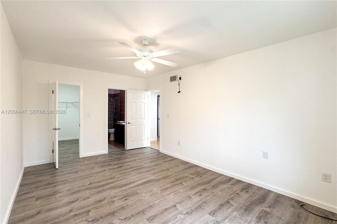 For Rent: $2,350 (2 beds, 2 baths, 1022 Square Feet)