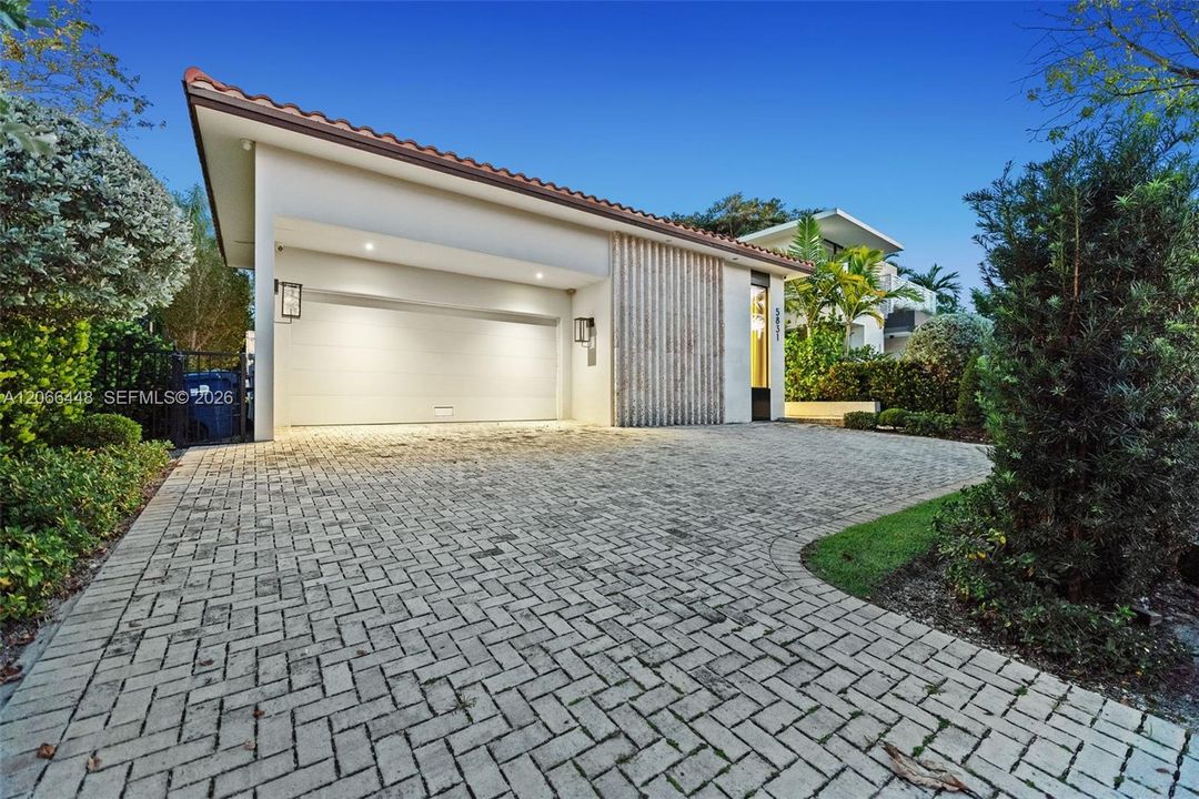 For Rent: $28,000 (4 beds, 4 baths, 3367 Square Feet)