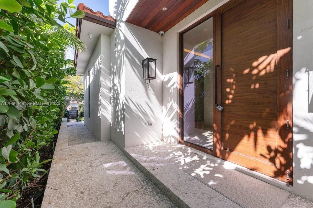 For Rent: $28,000 (4 beds, 4 baths, 3367 Square Feet)