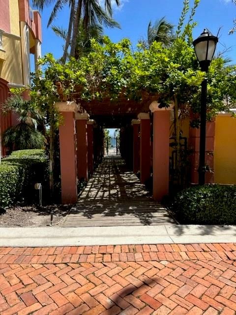 For Rent: $10,000 (3 beds, 3 baths, 2130 Square Feet)