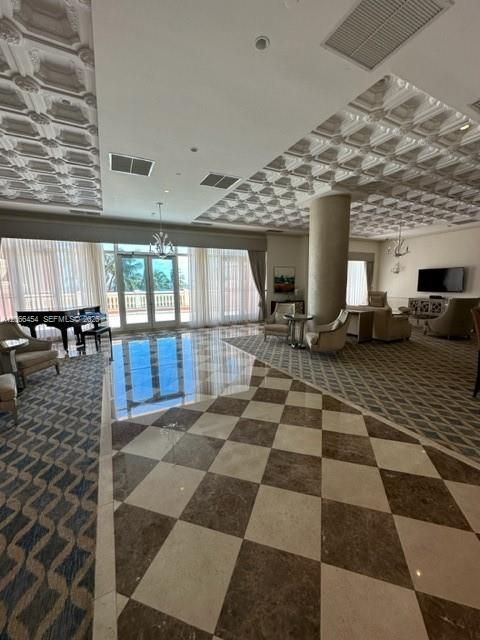 For Rent: $10,000 (3 beds, 3 baths, 2130 Square Feet)