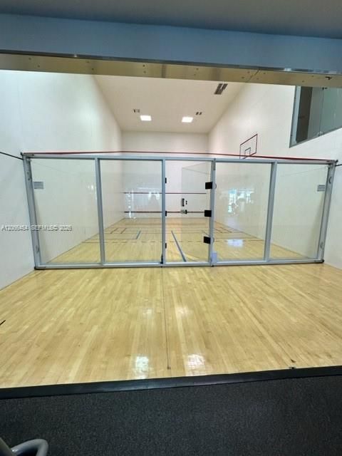 For Rent: $10,000 (3 beds, 3 baths, 2130 Square Feet)