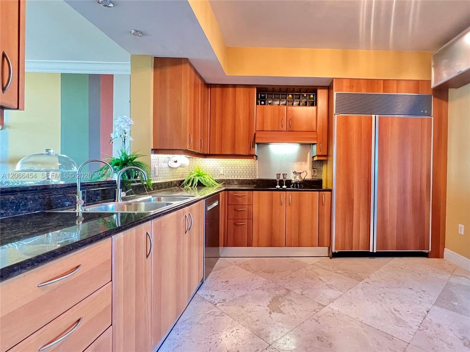 For Rent: $10,000 (3 beds, 3 baths, 2130 Square Feet)