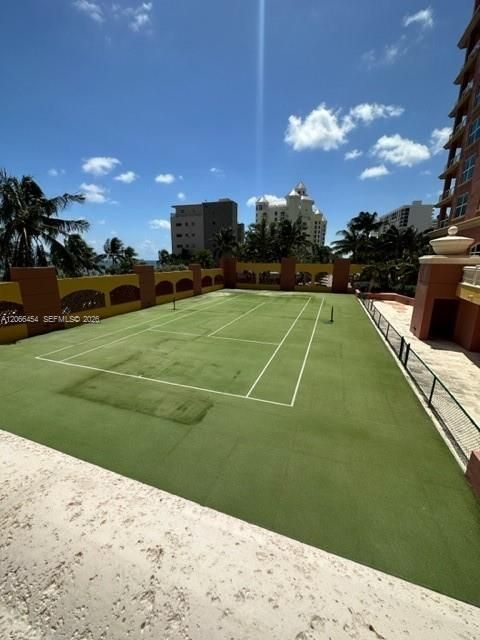 For Rent: $10,000 (3 beds, 3 baths, 2130 Square Feet)