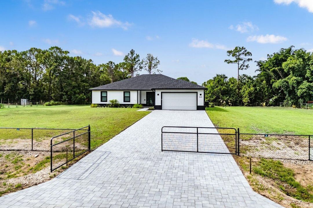035-1482689thPlaceNorth-TheAcreage-FL-33