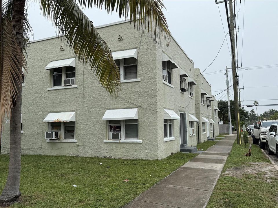 Photo 8