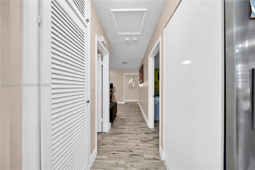 Active With Contract: $514,900 (4 beds, 2 baths, 1976 Square Feet)