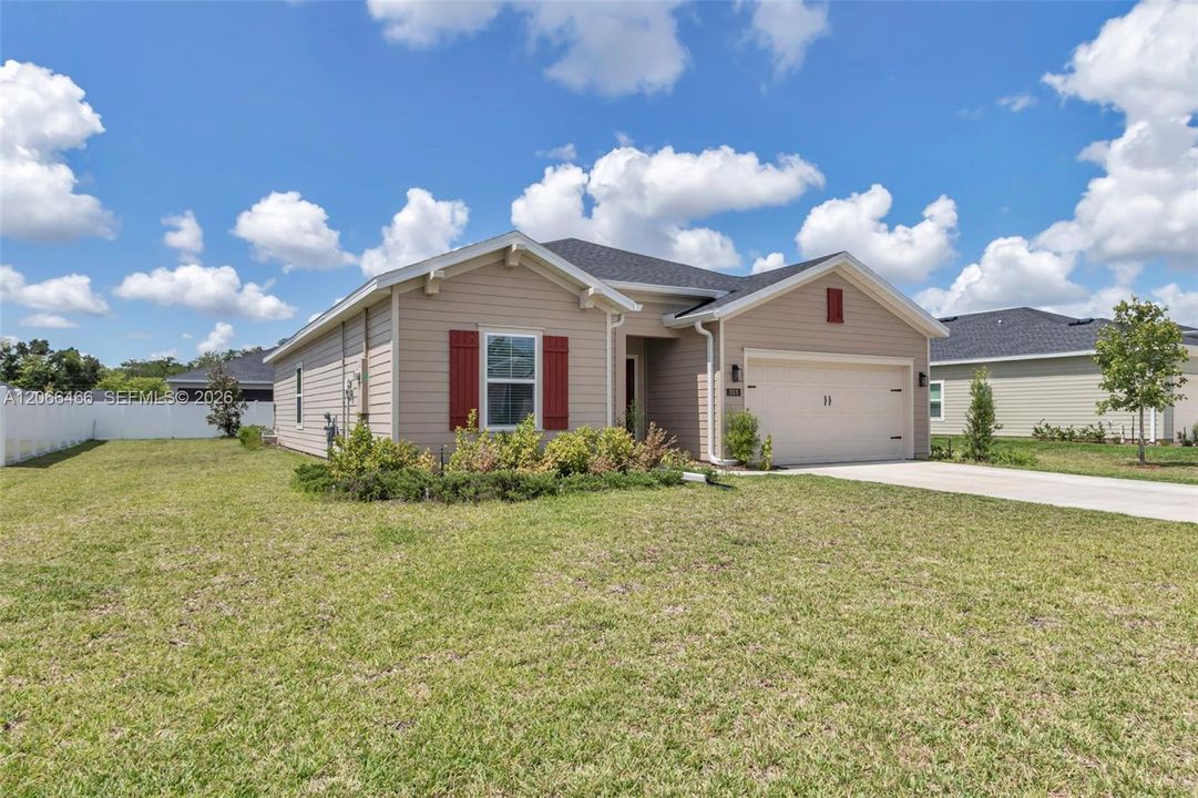 For Sale: $317,999 (3 beds, 2 baths, 1548 Square Feet)