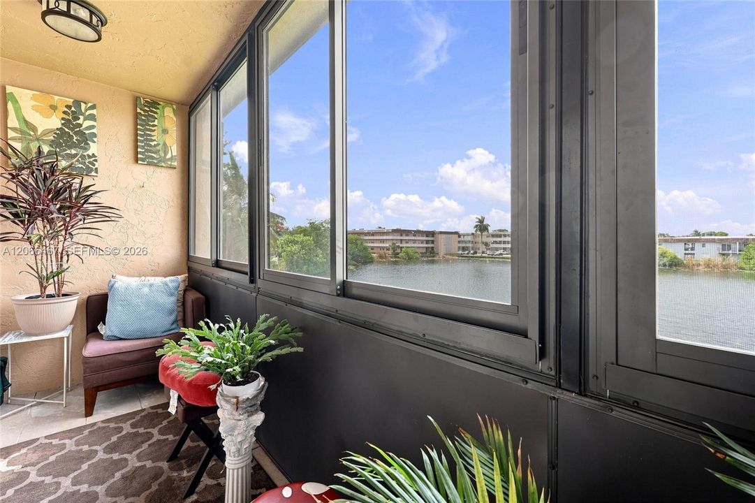 For Sale: $224,000 (2 beds, 2 baths, 1321 Square Feet)