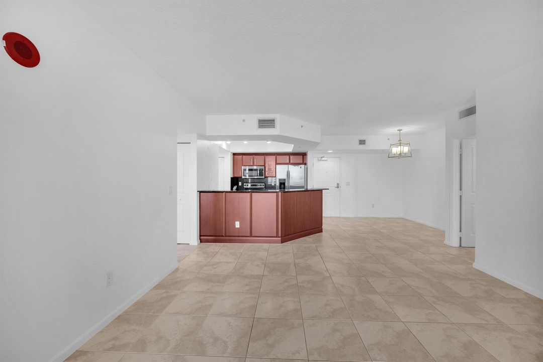 25 - 403 S Sapodilla 612