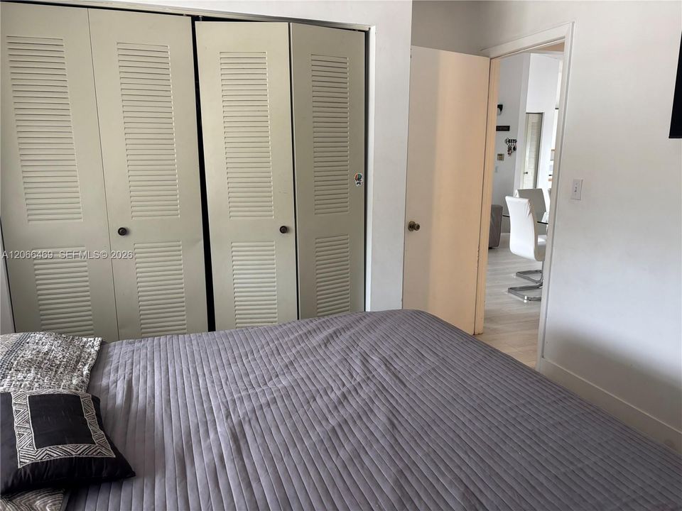 For Sale: $347,000 (2 beds, 2 baths, 1020 Square Feet)