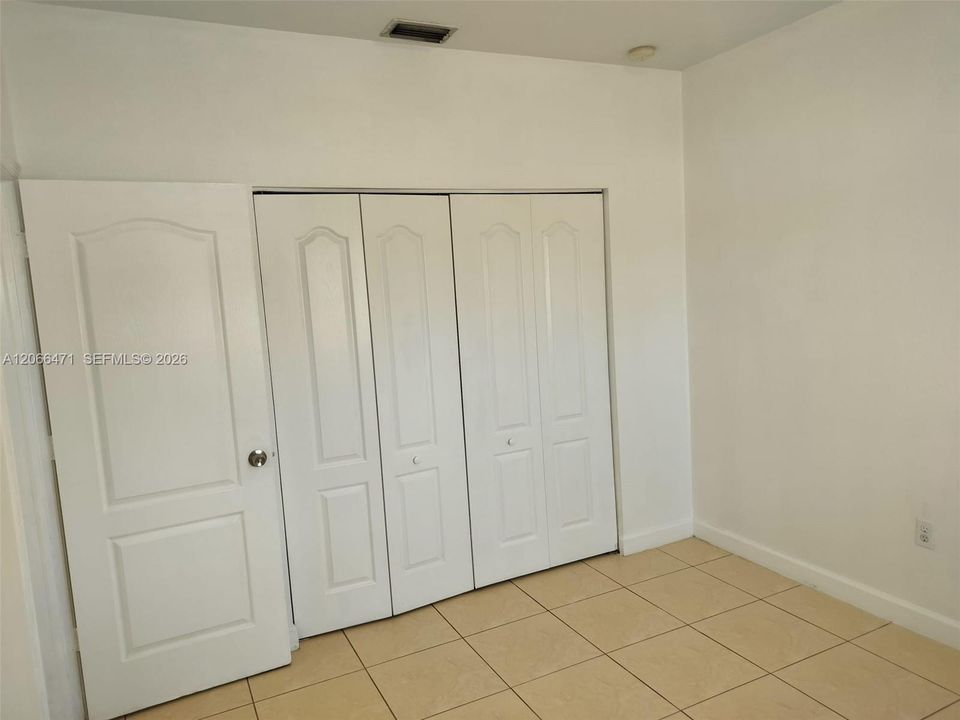 For Sale: $525,000 (3 beds, 2 baths, 1386 Square Feet)