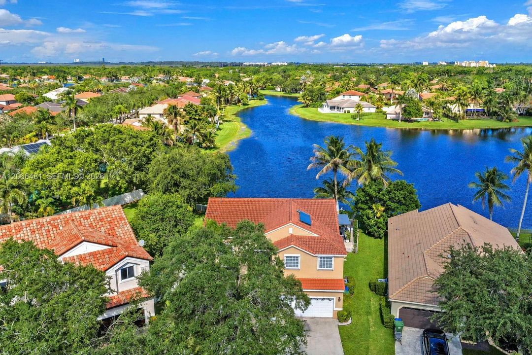 For Sale: $1,200,000 (4 beds, 2 baths, 2672 Square Feet)