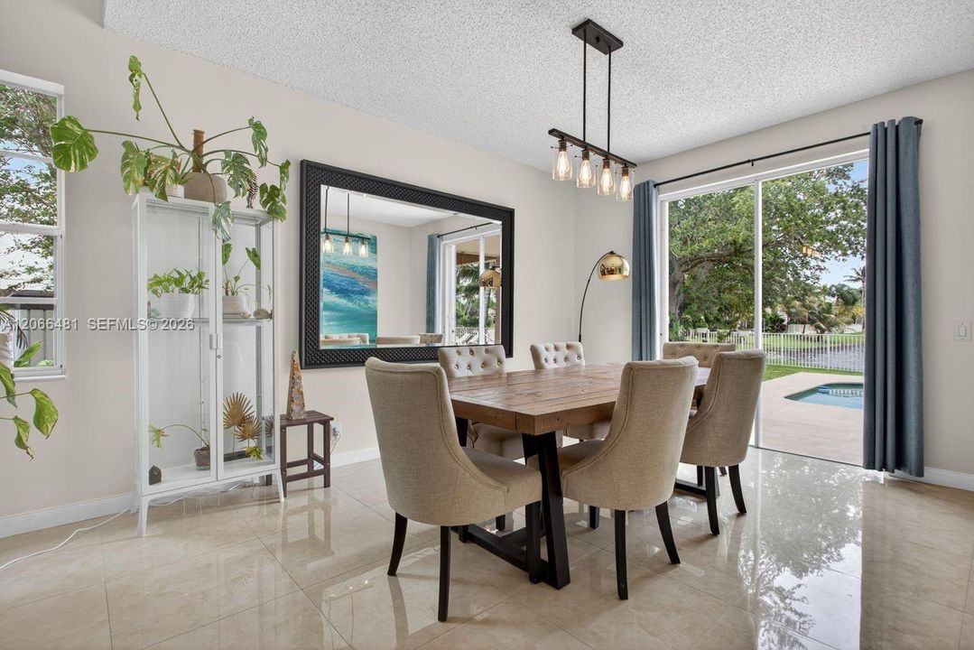 For Sale: $1,200,000 (4 beds, 2 baths, 2672 Square Feet)