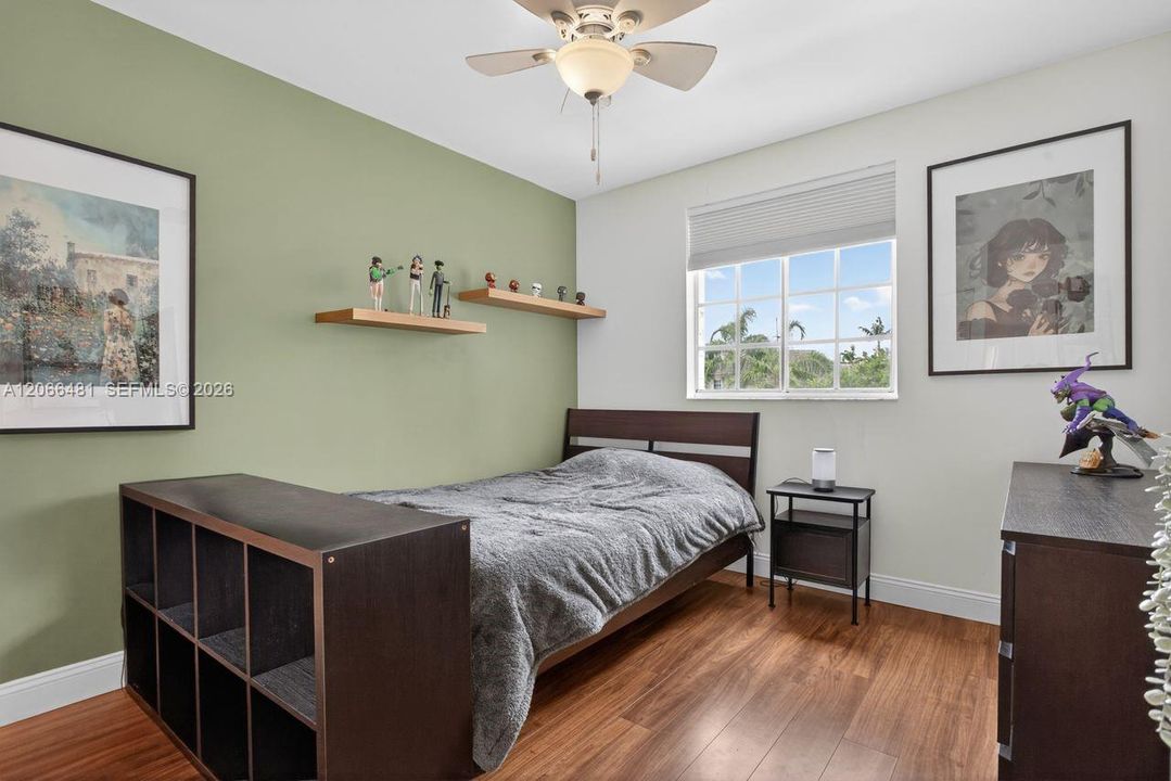 For Sale: $1,200,000 (4 beds, 2 baths, 2672 Square Feet)