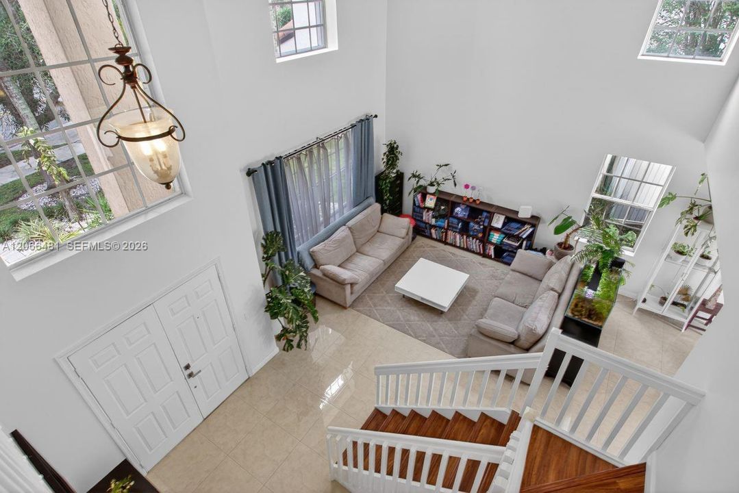 For Sale: $1,200,000 (4 beds, 2 baths, 2672 Square Feet)