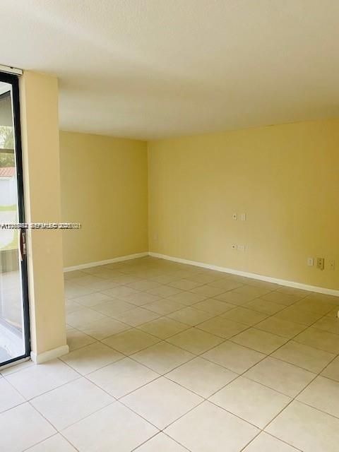 En Renta: $1,950 (1 camas, 1 baños, 849 Pies cuadrados)