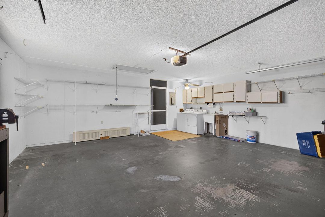 2 Car Garage - Laundry