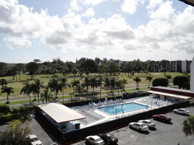 BUILDING POOL