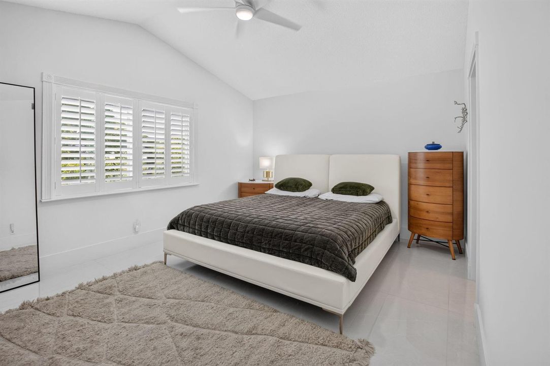 3864 Primary Bedroom