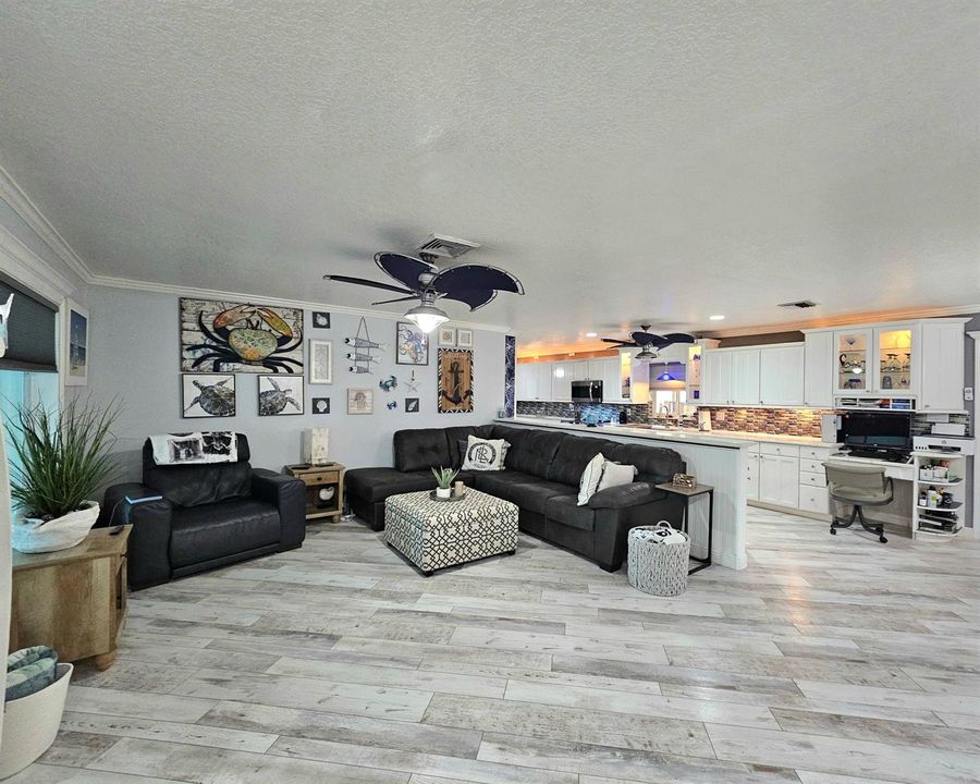 Living Room 807