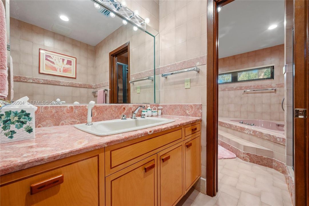 For Sale: $11,300,000 (7 beds, 5 baths, 6371 Square Feet)