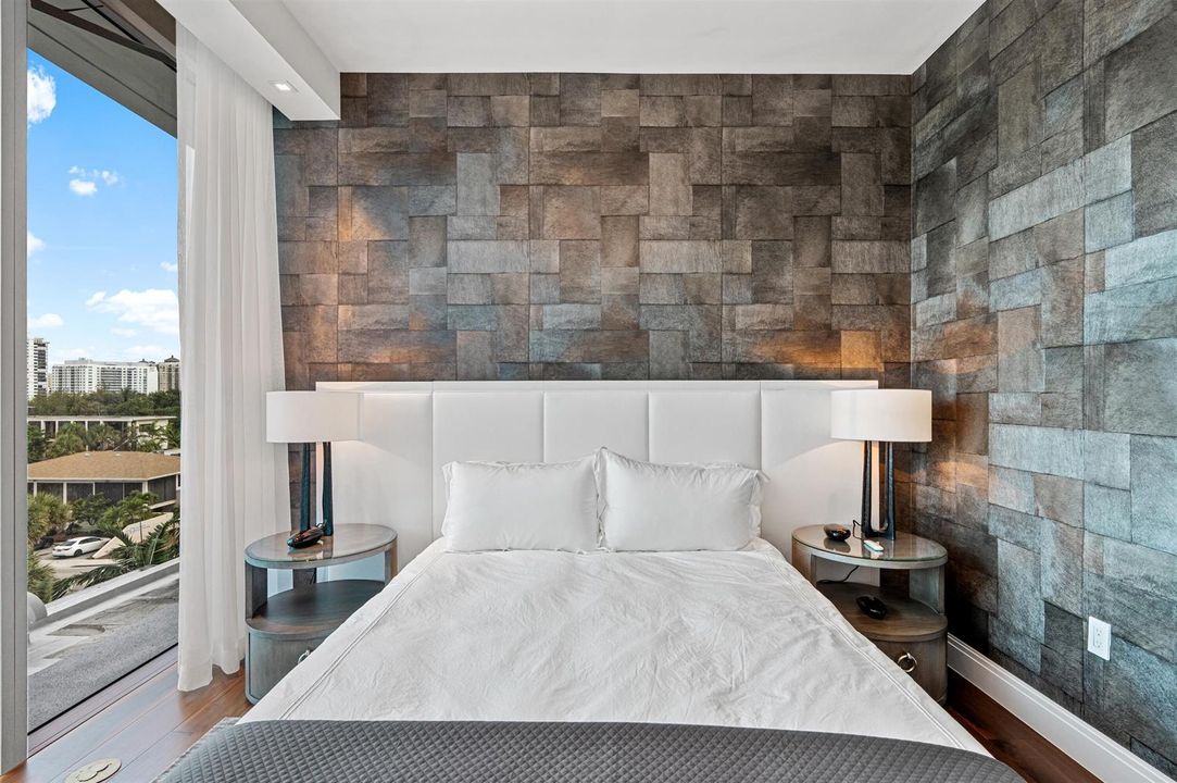 BEDROOM_2_STRAIGHT