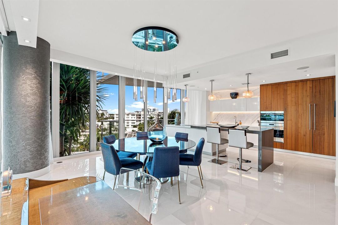 DINING_ROOM_TO_KITCHEN