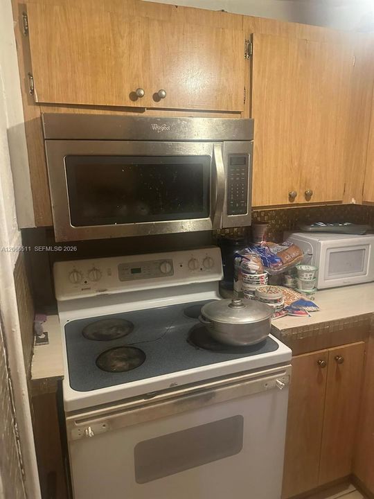 En Venta: $399,000 (4 camas, 2 baños, 1316 Pies cuadrados)