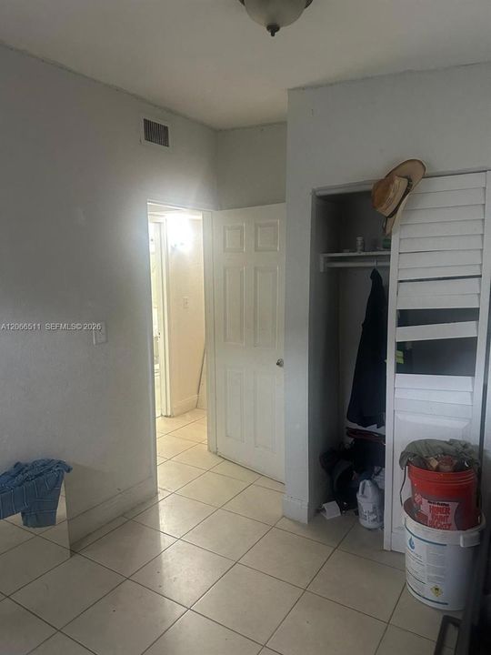 En Venta: $399,000 (4 camas, 2 baños, 1316 Pies cuadrados)