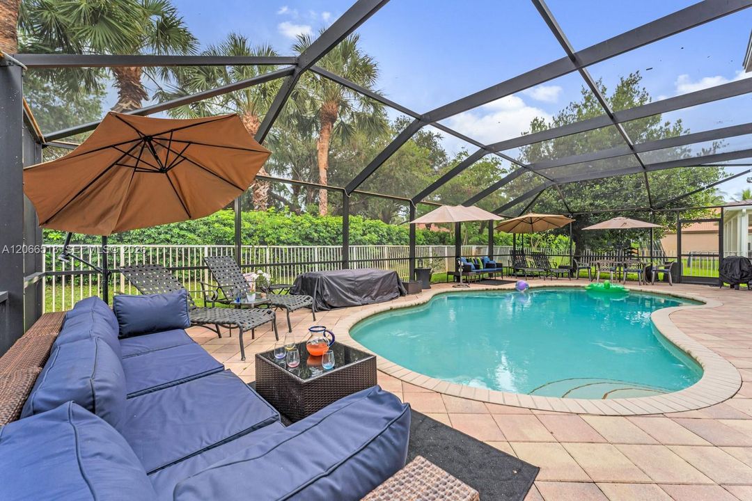 For Rent: $6,300 (6 beds, 5 baths, 3967 Square Feet)