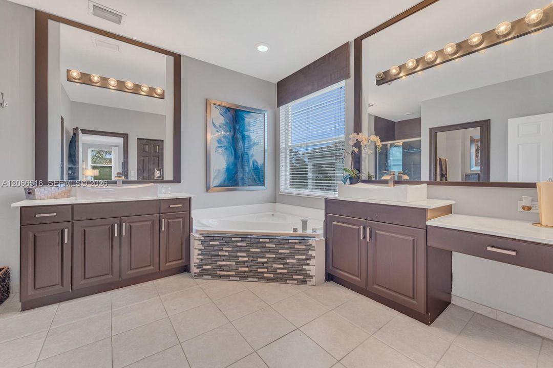 For Rent: $6,300 (6 beds, 5 baths, 3967 Square Feet)