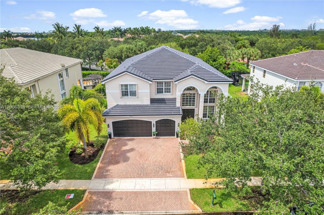 For Rent: $6,300 (6 beds, 5 baths, 3967 Square Feet)
