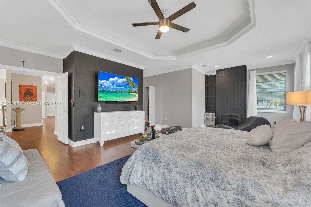 For Rent: $6,300 (6 beds, 5 baths, 3967 Square Feet)