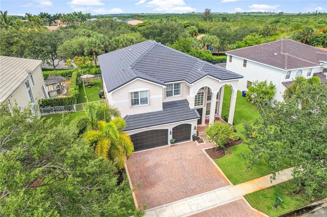 For Rent: $6,300 (6 beds, 5 baths, 3967 Square Feet)