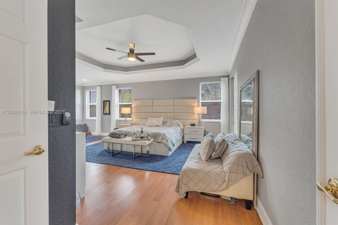 For Rent: $6,300 (6 beds, 5 baths, 3967 Square Feet)