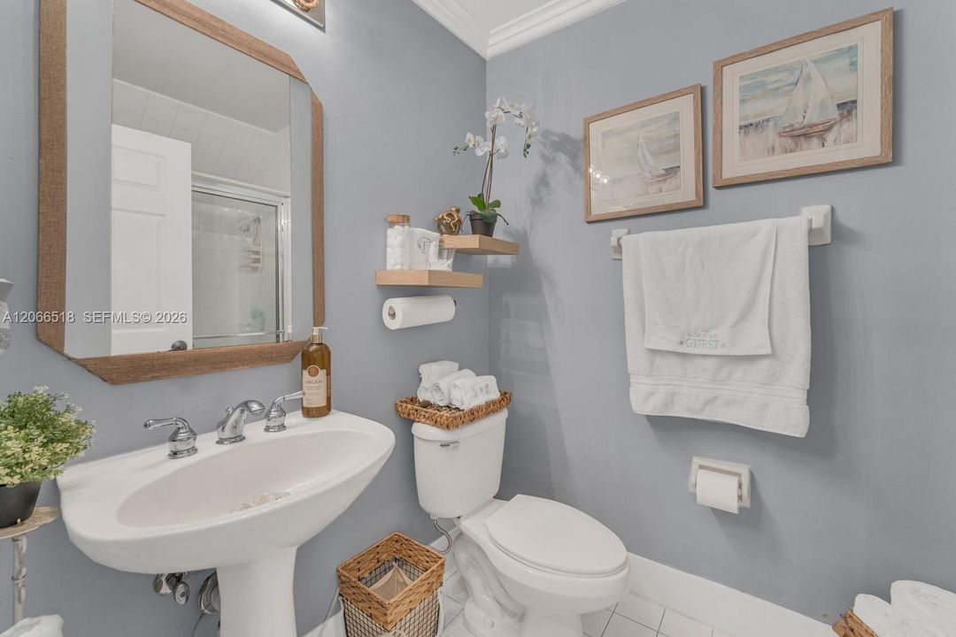 For Rent: $6,300 (6 beds, 5 baths, 3967 Square Feet)