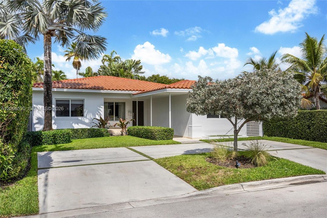For Rent: $9,500 (4 beds, 3 baths, 1900 Square Feet)
