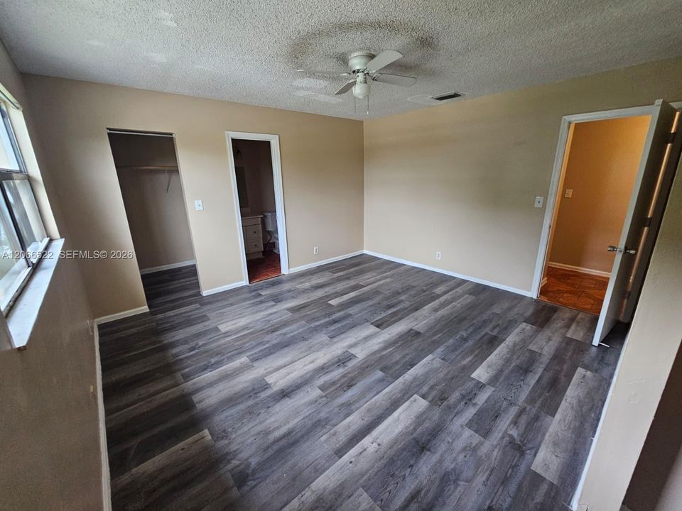 For Sale: $350,000 (4 beds, 2 baths, 1783 Square Feet)