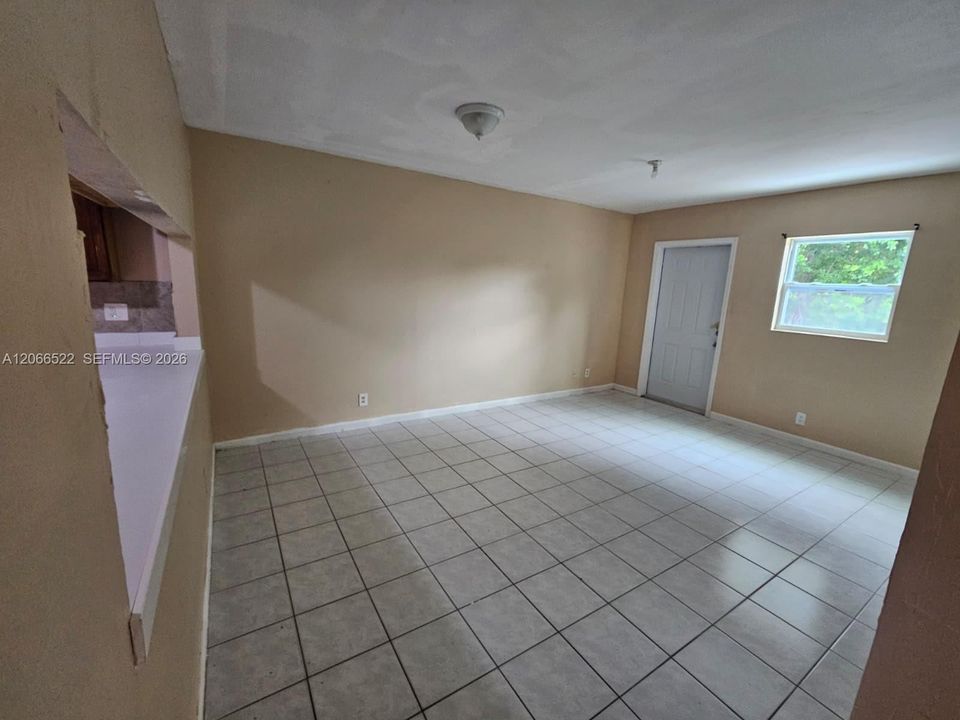 For Sale: $350,000 (4 beds, 2 baths, 1783 Square Feet)