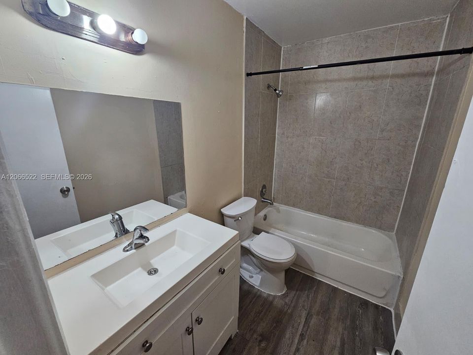 For Sale: $350,000 (4 beds, 2 baths, 1783 Square Feet)