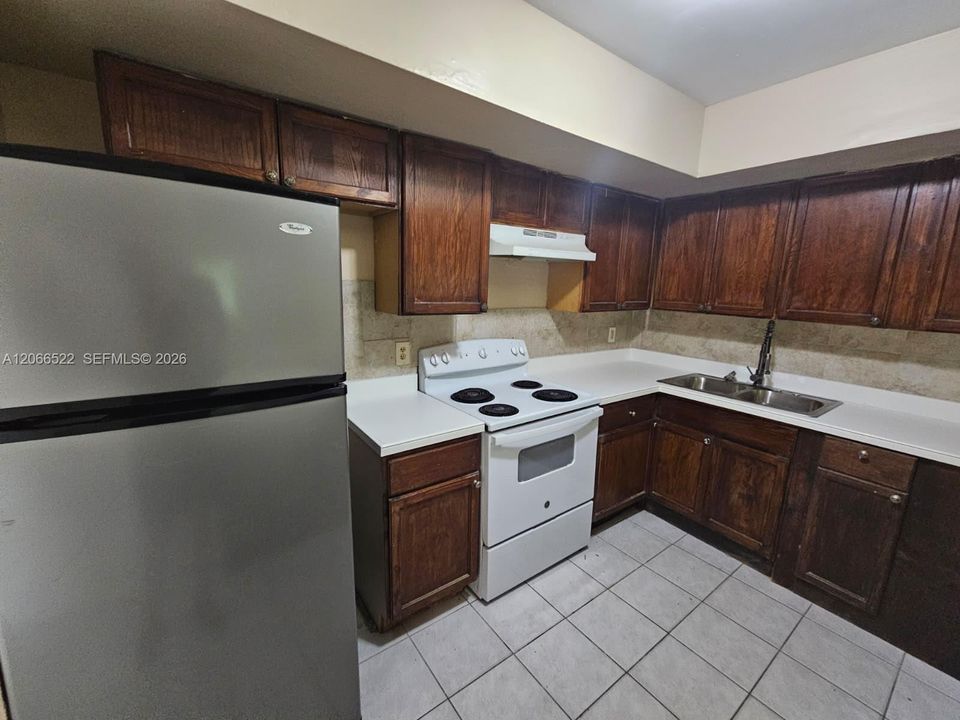 For Sale: $350,000 (4 beds, 2 baths, 1783 Square Feet)