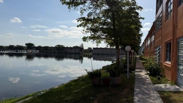 For Rent: $1,400 (1 beds, 1 baths, 850 Square Feet)