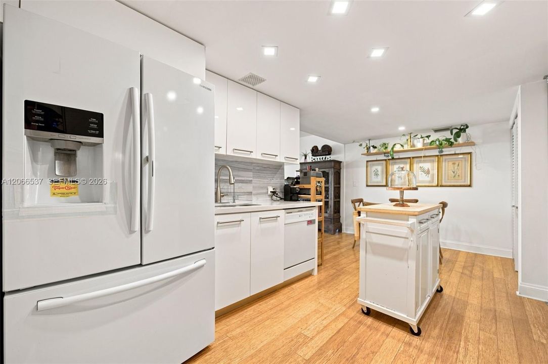 For Sale: $1,499,000 (3 beds, 2 baths, 2060 Square Feet)
