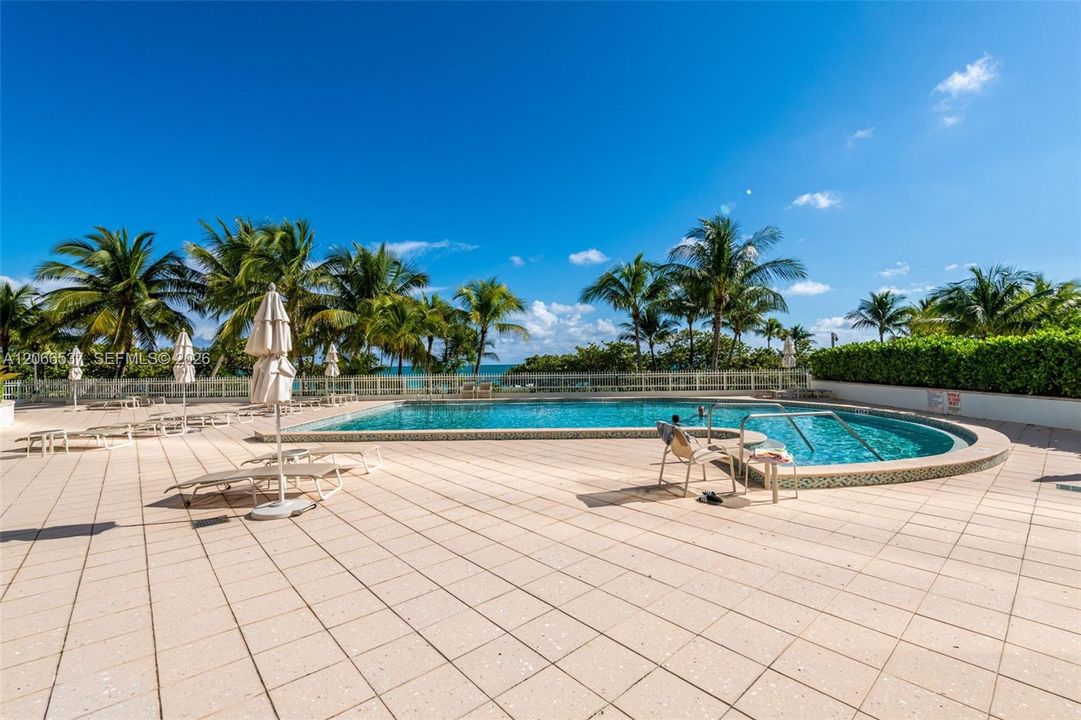 For Sale: $1,499,000 (3 beds, 2 baths, 2060 Square Feet)