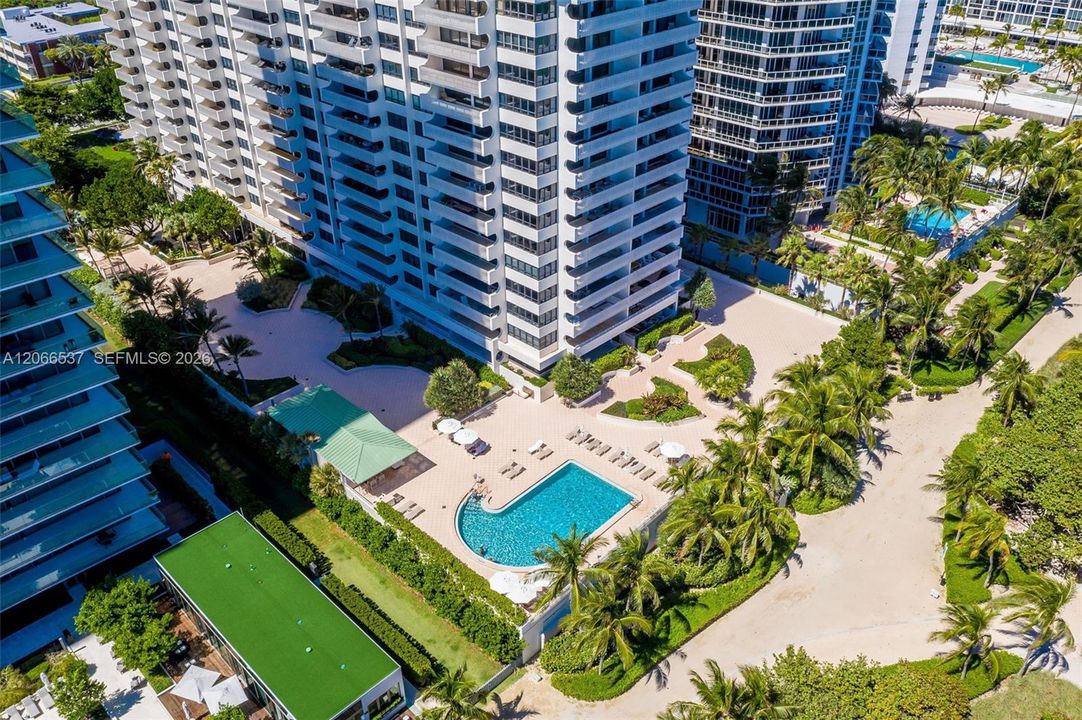 For Sale: $1,499,000 (3 beds, 2 baths, 2060 Square Feet)