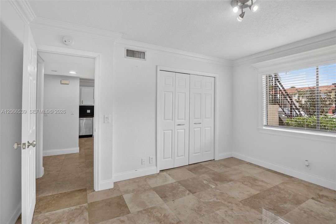 For Rent: $2,300 (2 beds, 2 baths, 1256 Square Feet)