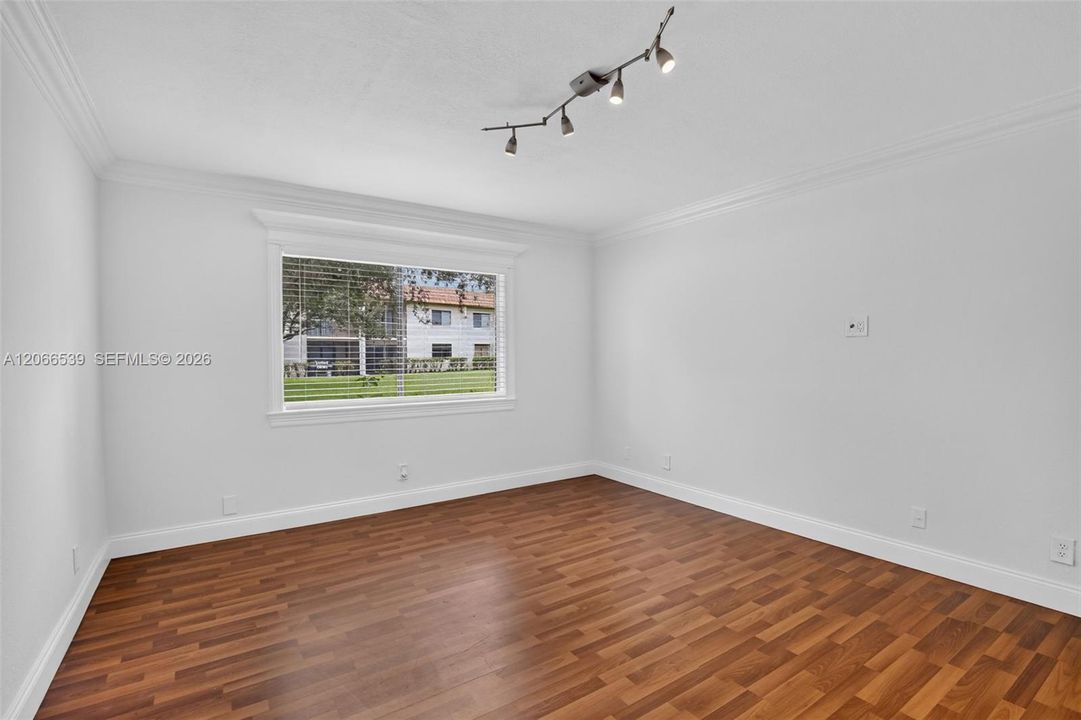 For Rent: $2,300 (2 beds, 2 baths, 1256 Square Feet)