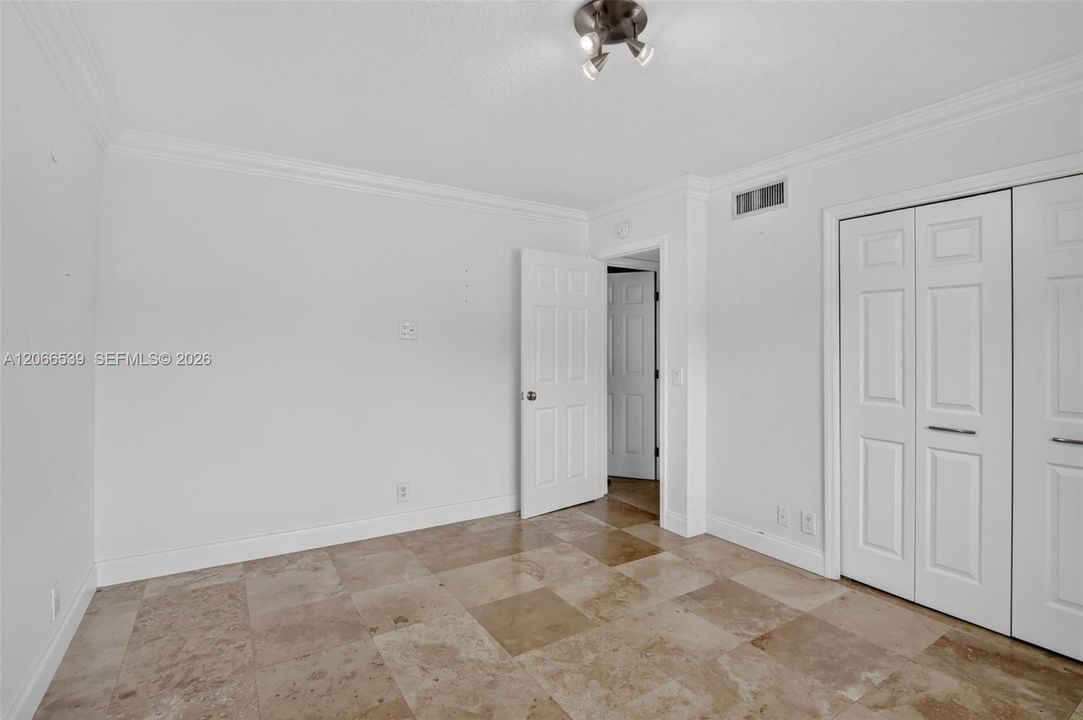 For Rent: $2,300 (2 beds, 2 baths, 1256 Square Feet)